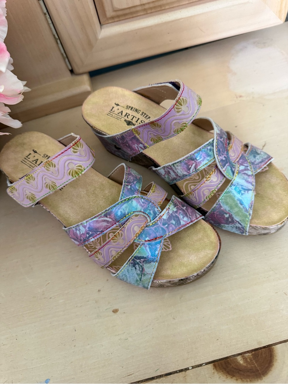 Spring Step L'ATISTE Iridescent Pink Multi Women's Slide Sandals (never worn)